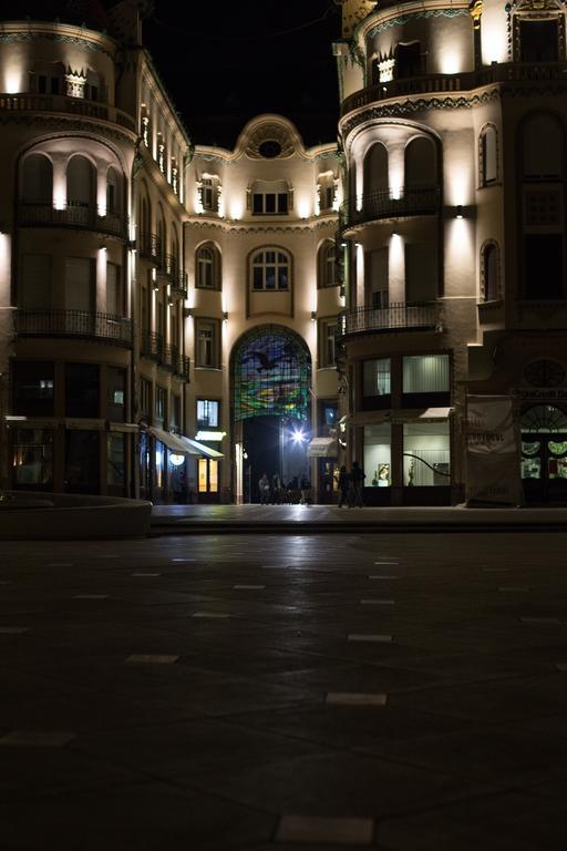 Downtown Studio Oradea Exteriér fotografie